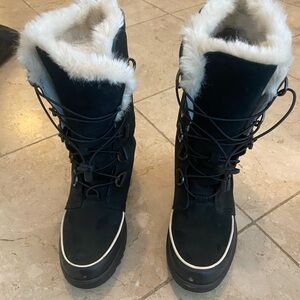 WOMEN'S TIVOLI IV TALL WINTER BOOTS IN BLACK Worn twice. waterproof